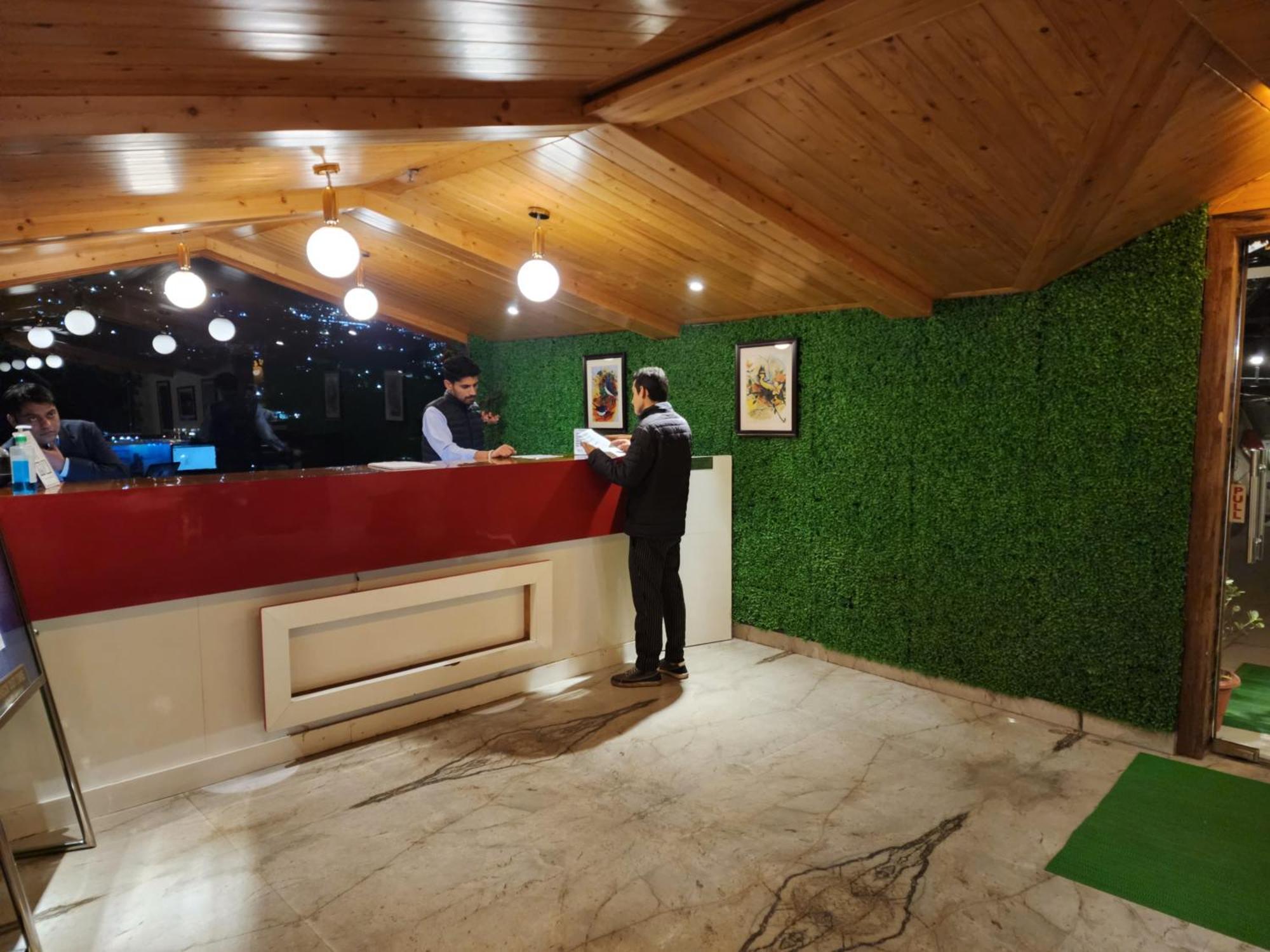 Golden Fern Resort Shimla Exterior foto